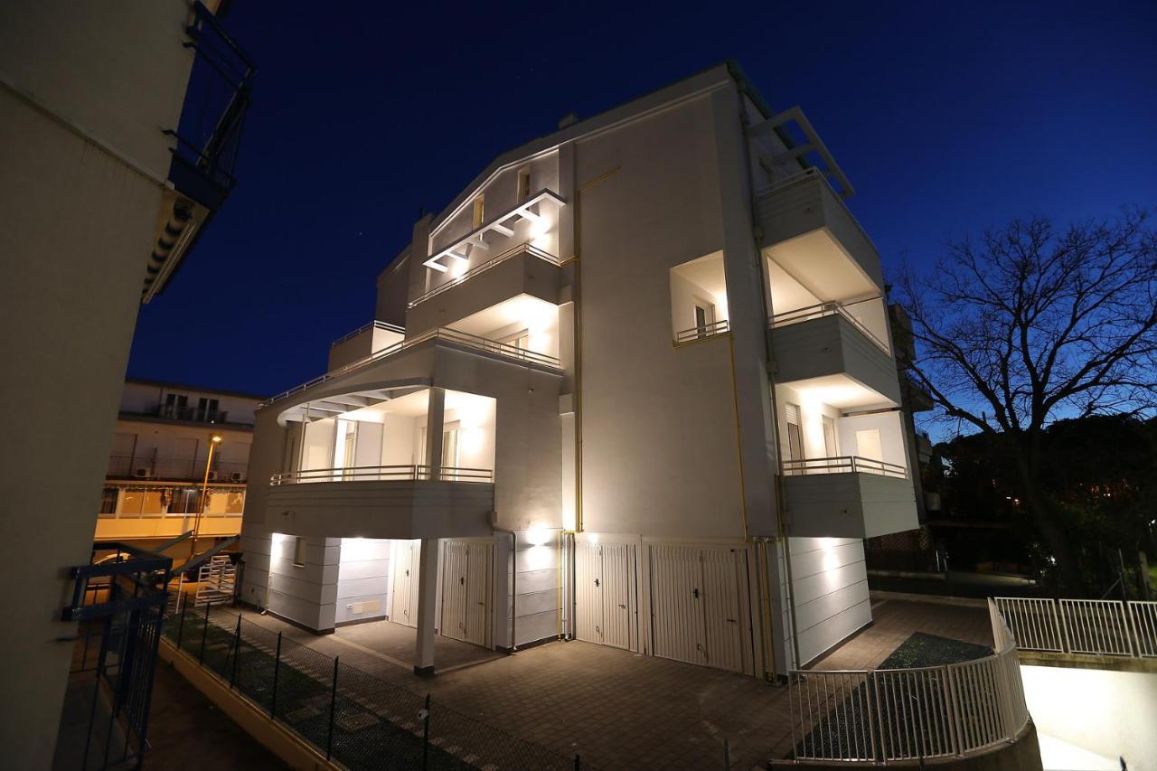 Residenza Riva Azzurra Apart otel Rimini Oda fotoğraf